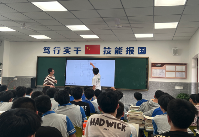 全省前三的“自我升级”：泸州职校汽车专业的持续进化