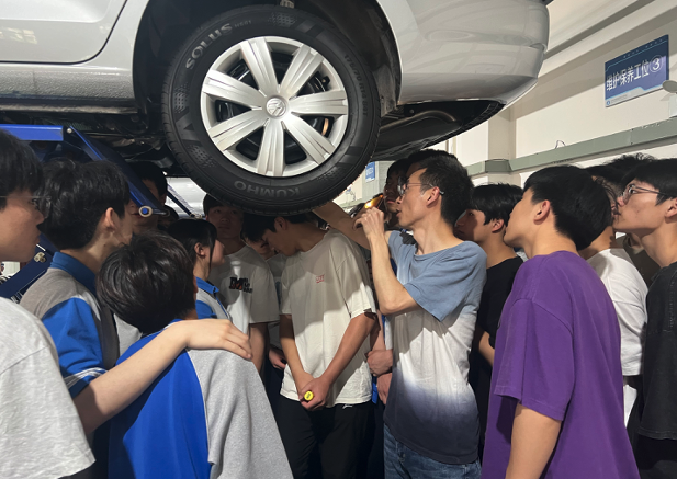 全省前三的“自我升级”：泸州职校汽车专业的持续进化