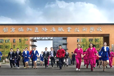 从“6人参考”到“13人本科上线” —— 燎原职中汽车专业升学突围纪实